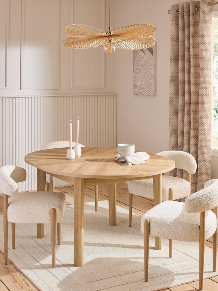 Light Natural Hayford Oak Effect Chevron Extending 4 to 6 Seater Round Dining Table - Image 1 of 8