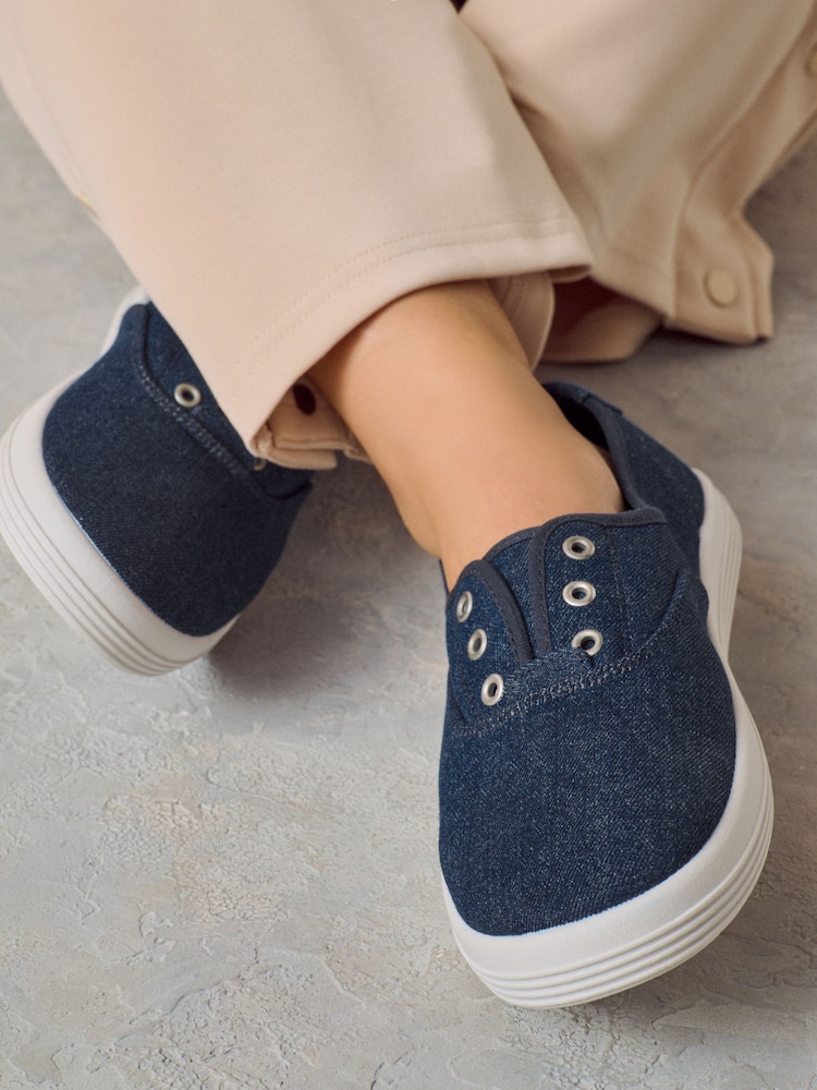 Denim - Forever Comfort® bestickte Sportschuh-Slipper aus Canvas ohne Schnürsenkel - Bild 2 von 9 Denim - Forever Comfort® bestickte Sportschuh-Slipper aus Canvas ohne Schnürsenkel - Bild 2 von 9