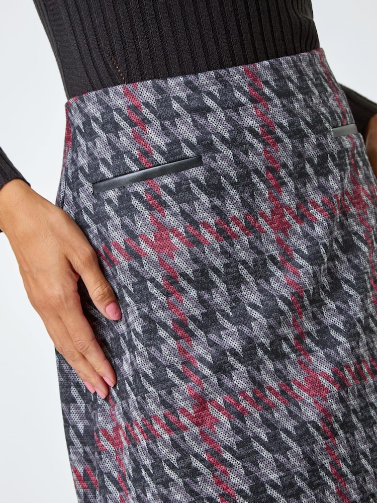 Roman Red Houndstooth Check Stretch Pencil Skirt - Image 5 of 5
