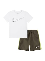 Nike Little Kids Club T-Shirt und gewebte Shorts im Set - Bild 1 von 6