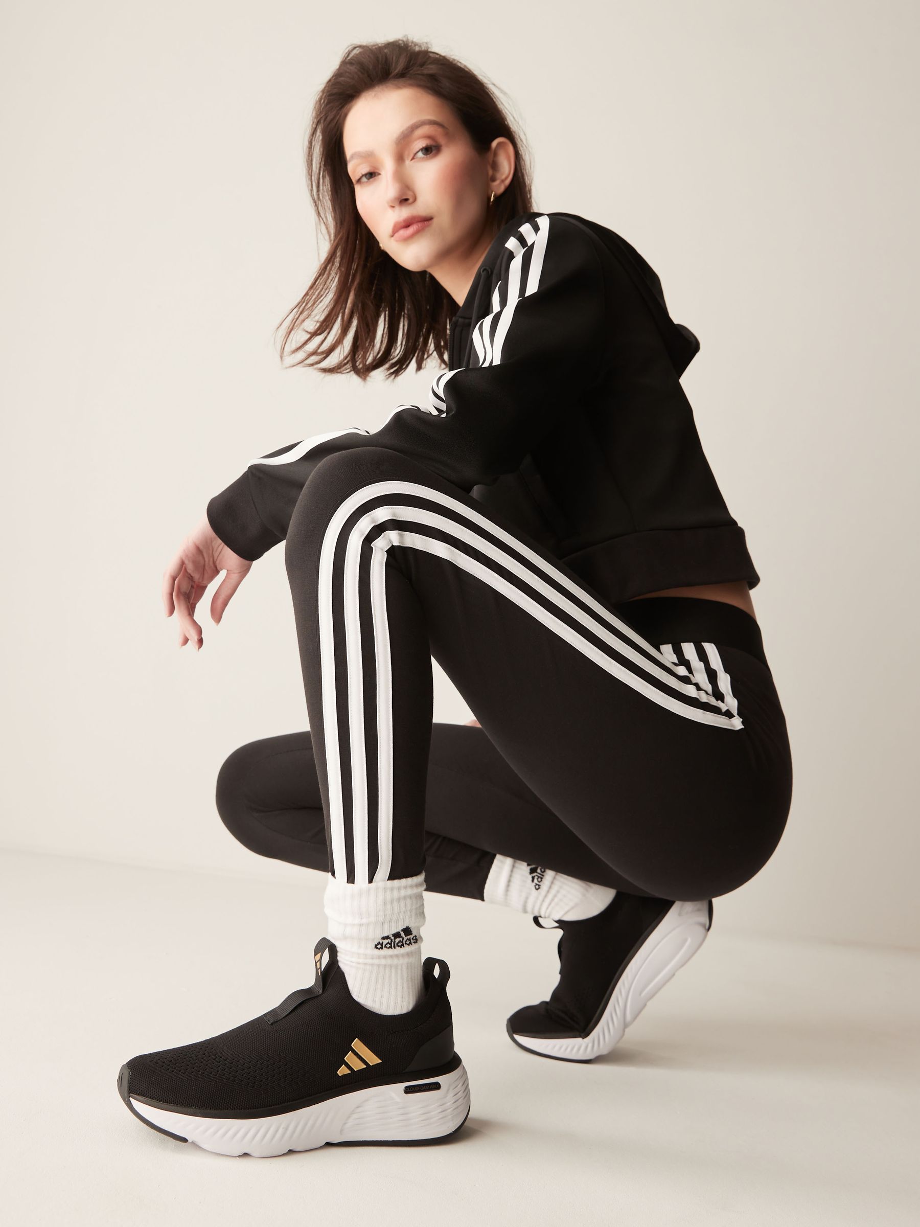 Adidas cloudfoam black and gold clearance