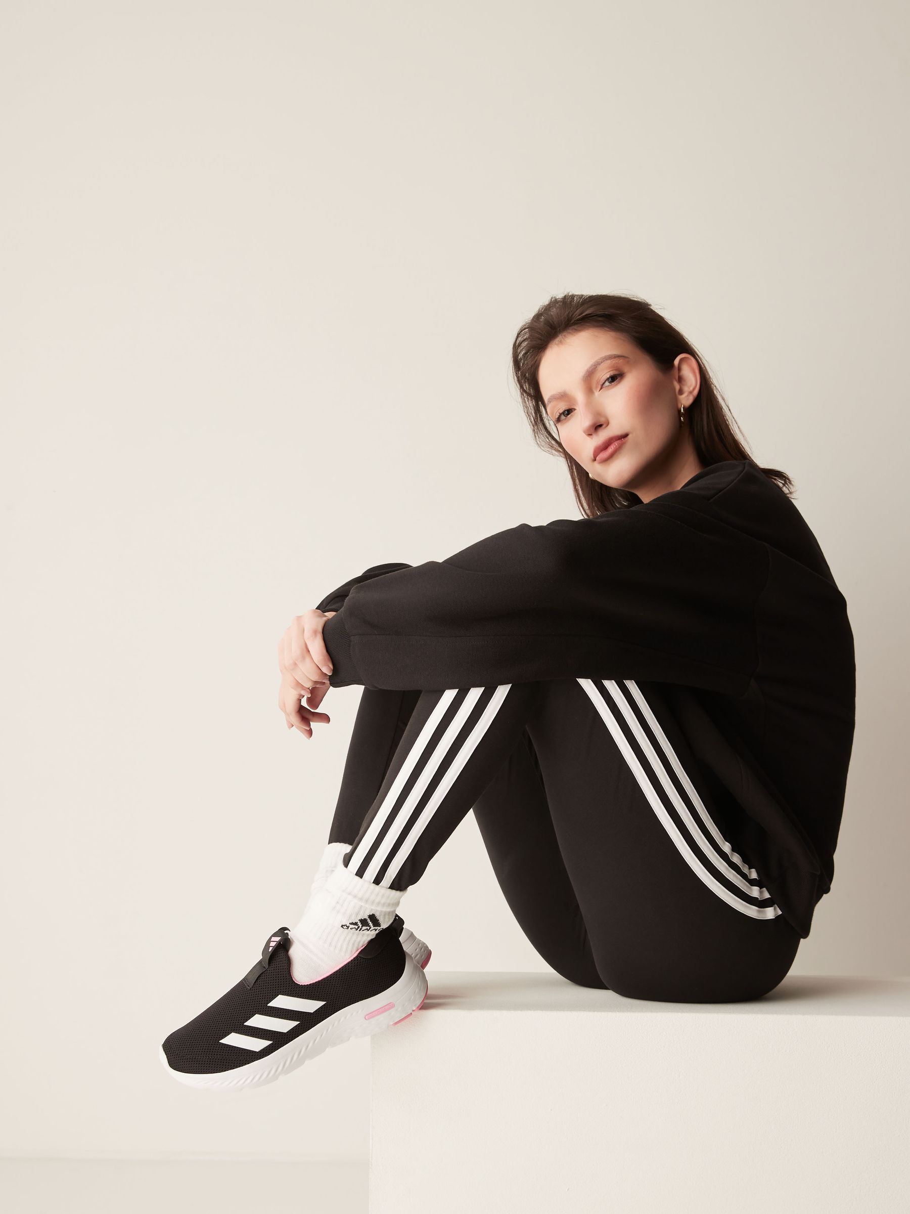 Black Pink adidas Cloudfoam Move Lounger In Trainers