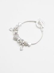 Pulsera con charm de corazón y pavé de cristal de Lipsy Jewellery - Imagen 2 de 3