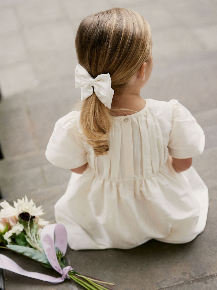 Cream Bow Bead Clip - Image 1 of 5