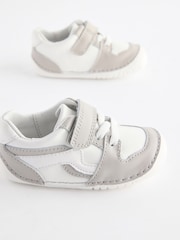 White/Neutral Standard Fit (F) Crawler Shoes - Image 3 of 5