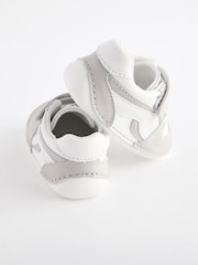White/Neutral Standard Fit (F) Crawler Shoes - Image 4 of 5
