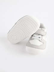 White/Neutral Standard Fit (F) Crawler Shoes - Image 5 of 5