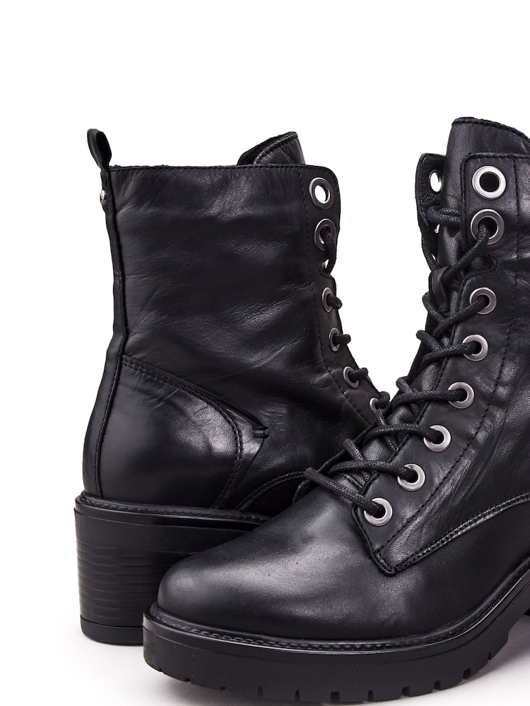 Moda In Pelle Bellzie Lace Up Leather Ankle Boots - Image 3 of 5