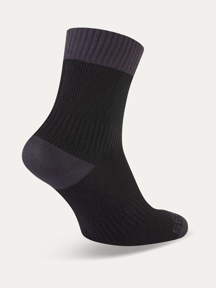 Sealskinz Wretham Waterproof Warm Weather Ankle Length Black Socks - Image 2 of 2