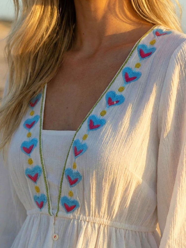 Roman White Embroidered V-Neck Blouse - Image 4 of 4 Roman White Embroidered V-Neck Blouse - Image 4 of 4