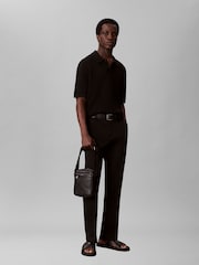 Calvin Klein Embossed Emblem Logo Reporter Bag - Imagen 4 de 4