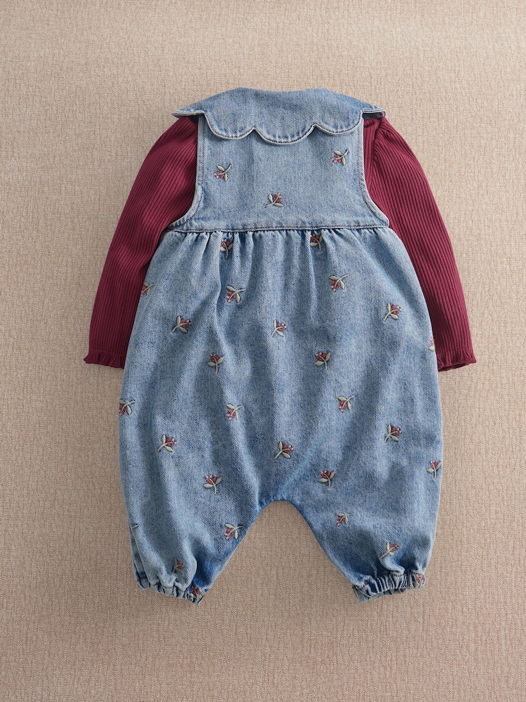 Mamas & Papas Berry Denim Hlače z naramnicami & Komplet rebrastega bodija - Slika 2 iz 4 Mamas & Papas Berry Denim Hlače z naramnicami & Komplet rebrastega bodija - Slika 2 iz 4