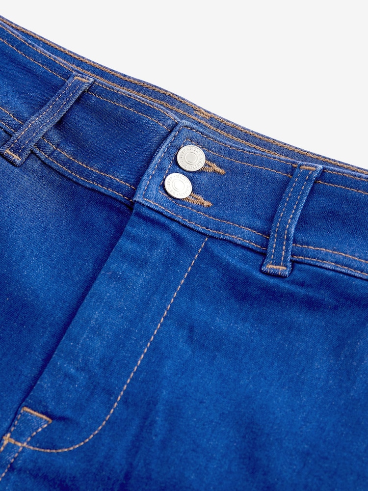 Leuchtend Blau - Denimshorts mit zwei Knöpfen - Bild 5 von 5 Leuchtend Blau - Denimshorts mit zwei Knöpfen - Bild 5 von 5