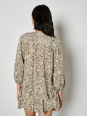 Apricot Green Ikat Shimmer Blouse - Image 4 of 4