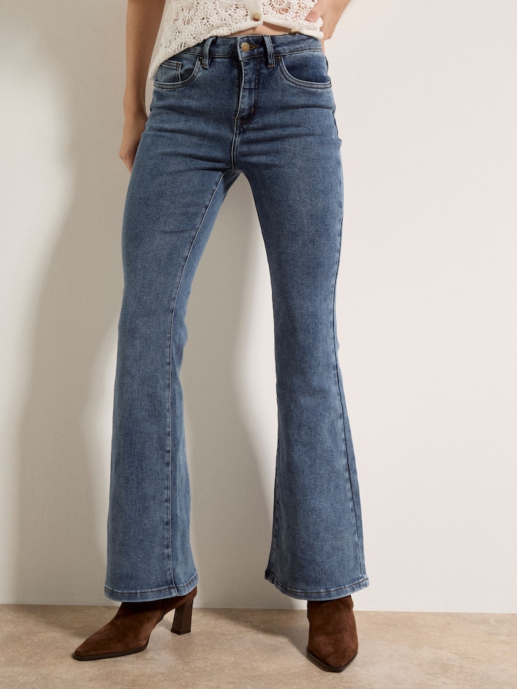 Apricot Lulu Burgundy Flare Jeans - Imagen 1 de 6