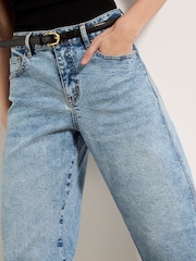 Apricot Mei Light-Wash Barrel Jeans - Imagen 2 de 6
