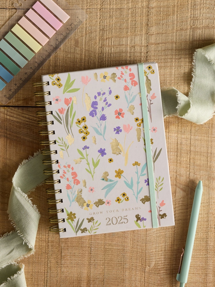 Gold Floral 2025 Organiser - Image 1 of 5