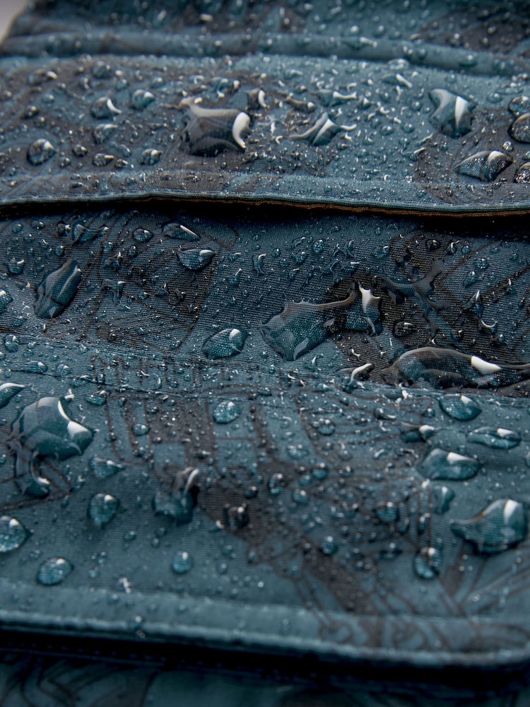 Marineblau - Wasserabweisender Parka mit Kunstpelzkapuze (3M.–7J.) - Bild 11 von 11 Marineblau - Wasserabweisender Parka mit Kunstpelzkapuze (3M.–7J.) - Bild 11 von 11