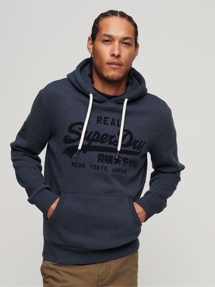 Sudadera con capucha con logo vintage en el mismo tono de Superdry - Imagen 1 de 6 Sudadera con capucha con logo vintage en el mismo tono de Superdry - Imagen 1 de 6