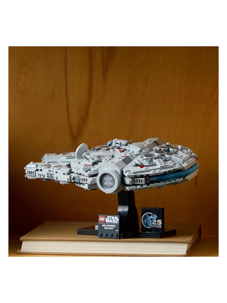Zestaw klocków LEGO Star Wars: Sokół Millennium (75375) - Image 5 of 8