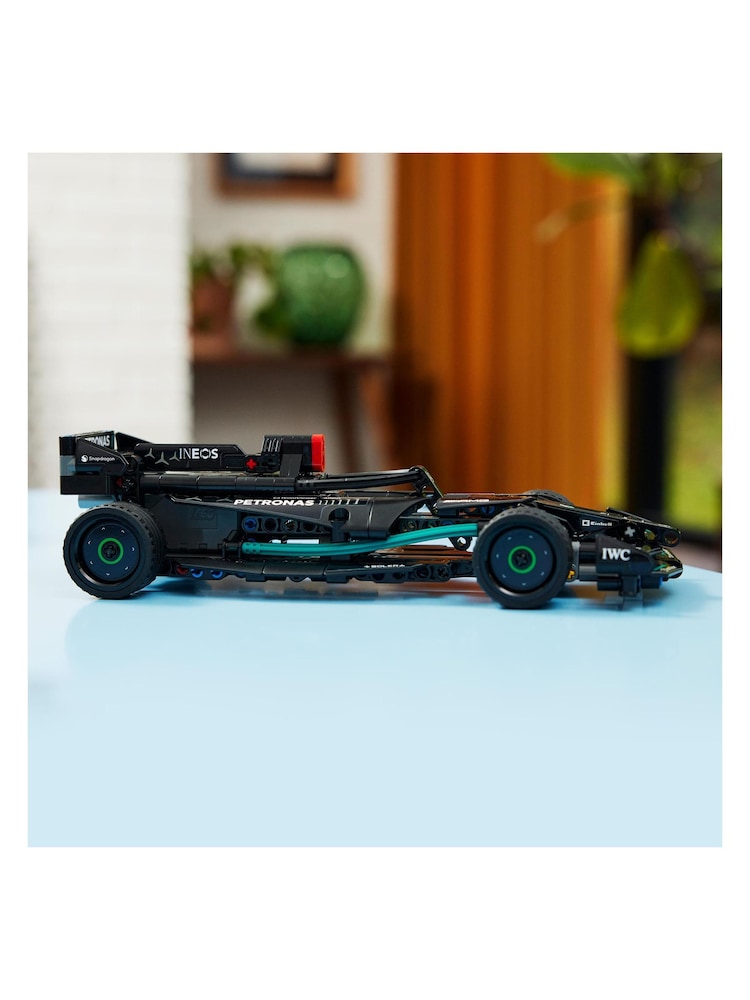 LEGO Technic Mercedes AMG F1 W14 E Performance Pull Back 42165 - Image 7 of 8