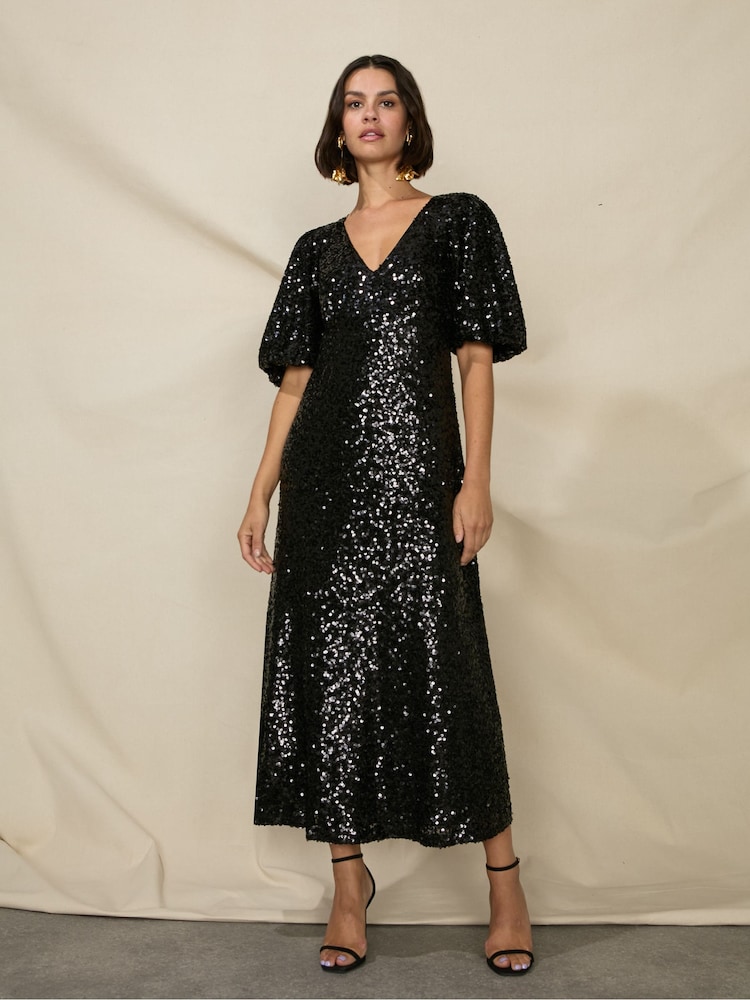 Ro&Zo Petite Black Cluster Sequin Evora Dress - Image 1 of 1