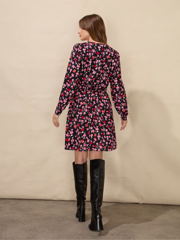 Ro&Zo Pink Ditsy Rose Print V-Neck Short Dress - Image 2 of 6