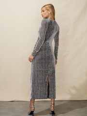 Ro&Zo Silver Sparkle Jersey Flutter Sleeve Midi Dress - Image 4 of 6