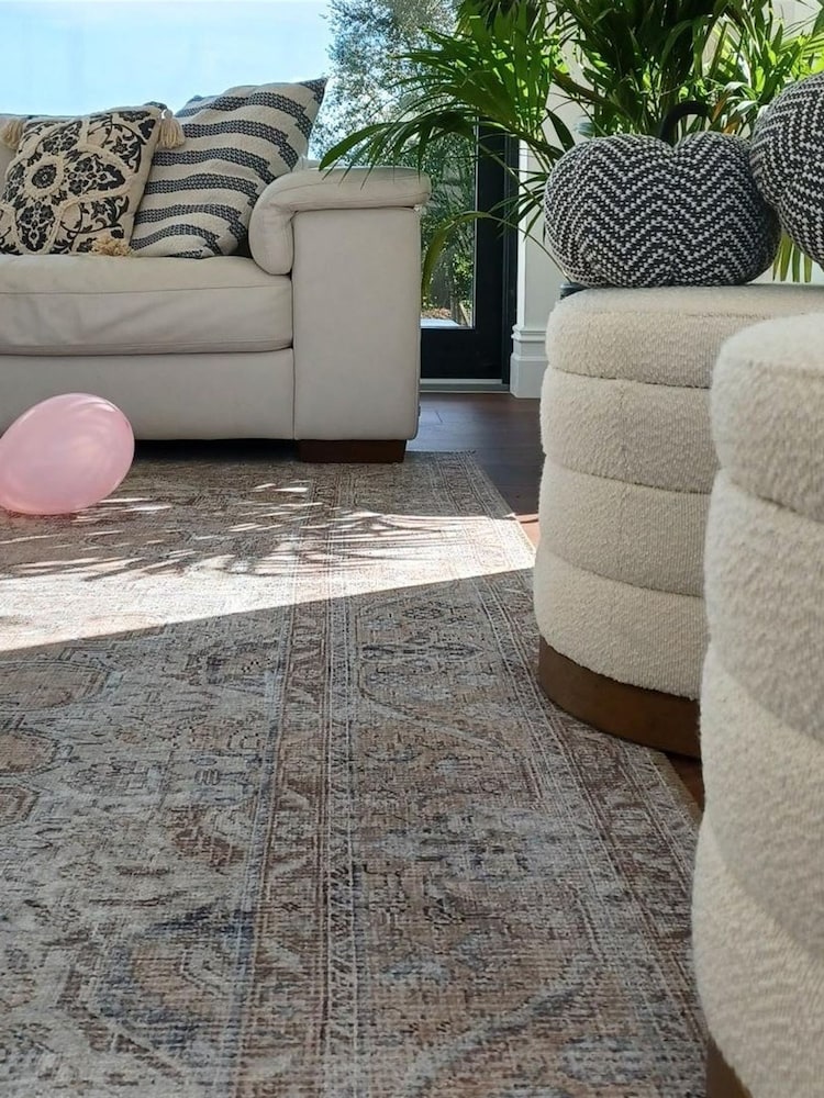 kukoon Beige Washable Zoe Flatwoven Traditional Vintage Style Rug - Image 6 of 6