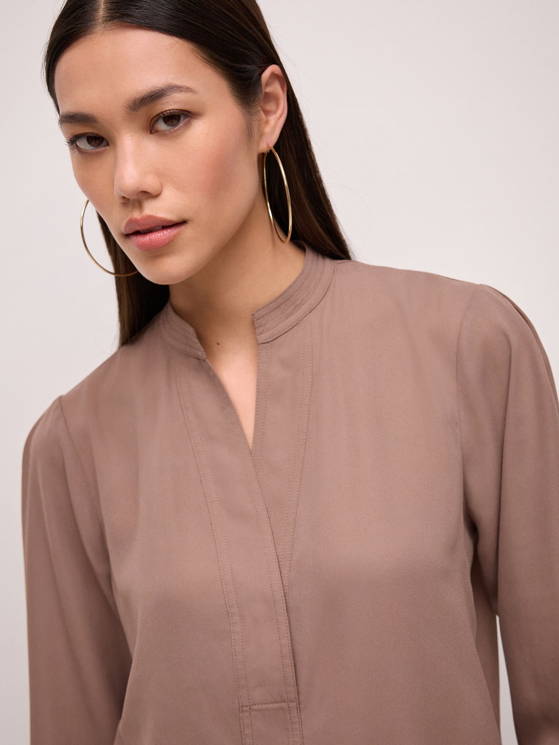 パリコレクション Buy Taupe Blouse Fit Relaxed V-Neck Overhead Sleeve Long トップス