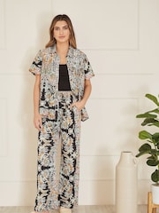 Yumi – Satin-Kurzarmhemd mit Paisley-Muster - Bild 2 von 4