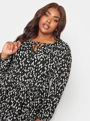Yours Curve Black Dark Textured Dress - Image 4 of 5