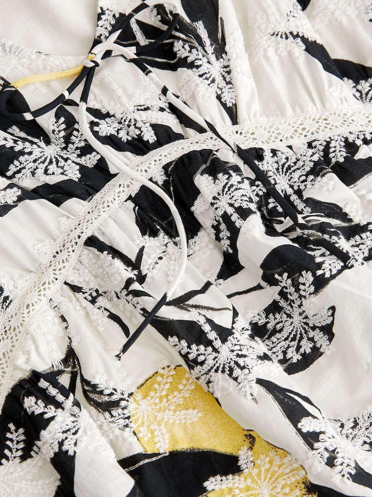 Ecru Lemon Print Broderie V-Neck Lace Detail Short Sleeve Top - Image 5 of 5