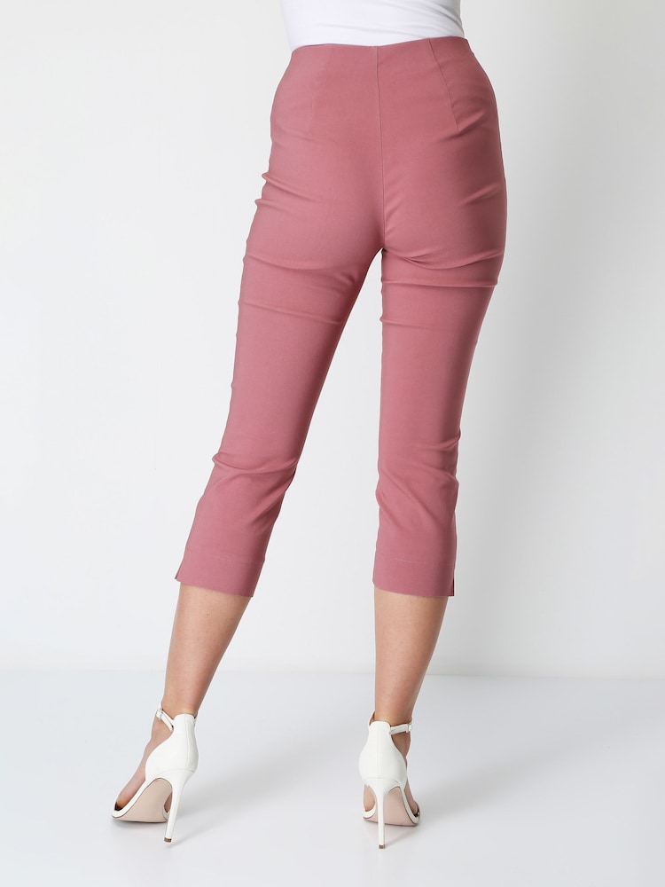 Dunkelrosa - Roman – Cropped-Hose mit Stretch in Capri-Länge - Bild 2 von 4