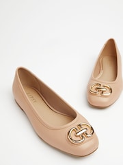 Nude/Pink - Lipsy Flache Ballerinas aus Lederimitat mit verzierter, eckiger Zehenpartie - Bild 1 von 4