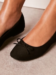 Lipsy Black Regular Fit Square Tow Bow Ballet Pump - Image 4 of 4