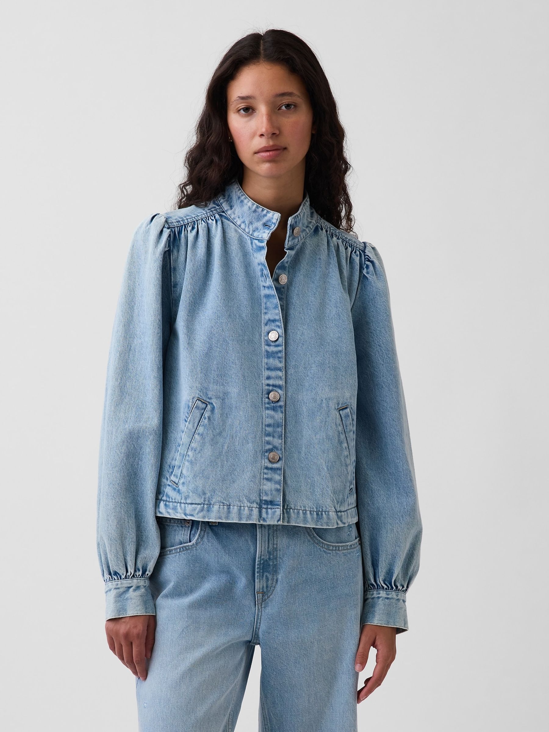 Buy Gap Light Wash Denim Balloon-Sleeve Crop Swing Jacket from the