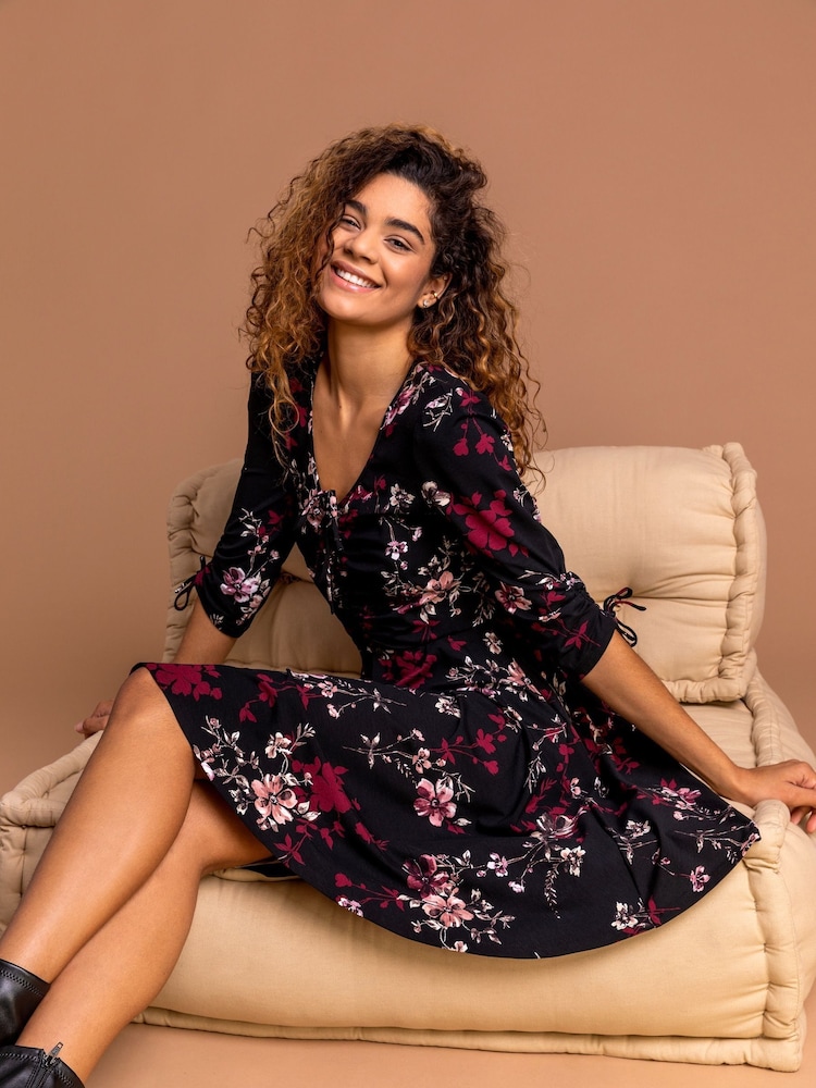 Roman Red Floral Print Gathe Dress - Image 4 of 4