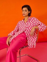 Roman Pink Geometric Print Longline Shirt - Image 1 of 5