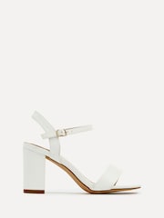 Blanco - Sandalias de tacón cuadrado minimalistas con parte posterior abiertas Skyline de Linzi - Imagen 2 de 5