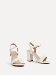 Blanco - Sandalias de tacón cuadrado minimalistas con parte posterior abiertas Skyline de Linzi - Imagen 3 de 5