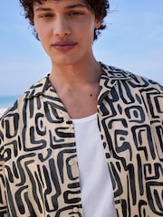Black/Ecru Printed Short Sleeve Shirt With Cuban Collar - Image 3 of 6