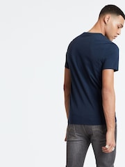Weiß - Levi's® – schmal geschnittene Rundhals-T-Shirts aus 100 % Baumwolle im 2er-Pack - Bild 5 von 9