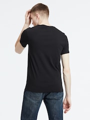 Schwarz - Levi's® – schmal geschnittene Rundhals-T-Shirts aus 100 % Baumwolle im 2er-Pack - Bild 4 von 7