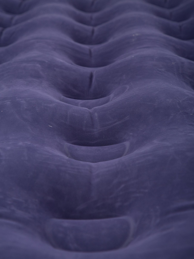 מזרן זוגי מתנפח לקמפינג של Mountain Warehouse - Image 3 of 5