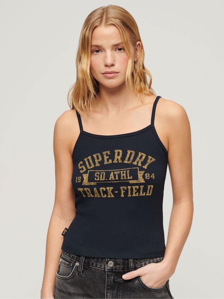 Top de tirantes de canalé con gráfico universitario Athletic de Superdry - Imagen 1 de 6