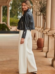 Sosandar Cream Super Soft Wide Leg Trousers With Pockets - Image 5 of 6