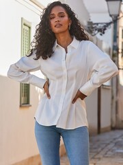 Sosandar White Fitted Waist Longline Shirt - Image 4 of 4