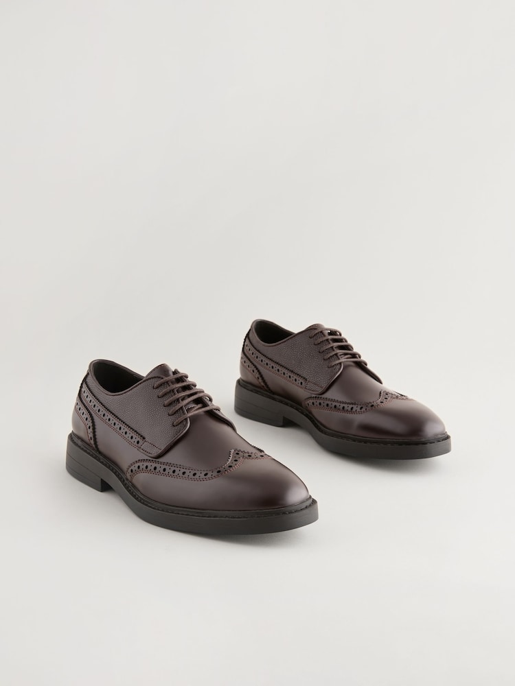 Braun - Derby-Schnürschuh mit Profilsohle - Bild 2 von 6 Braun - Derby-Schnürschuh mit Profilsohle - Bild 2 von 6