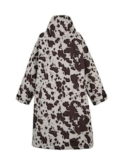 Regatta Chocolate Brown Oversized Waterproof Borg Fleece Lined Changing Robe - Image 7 of 10
